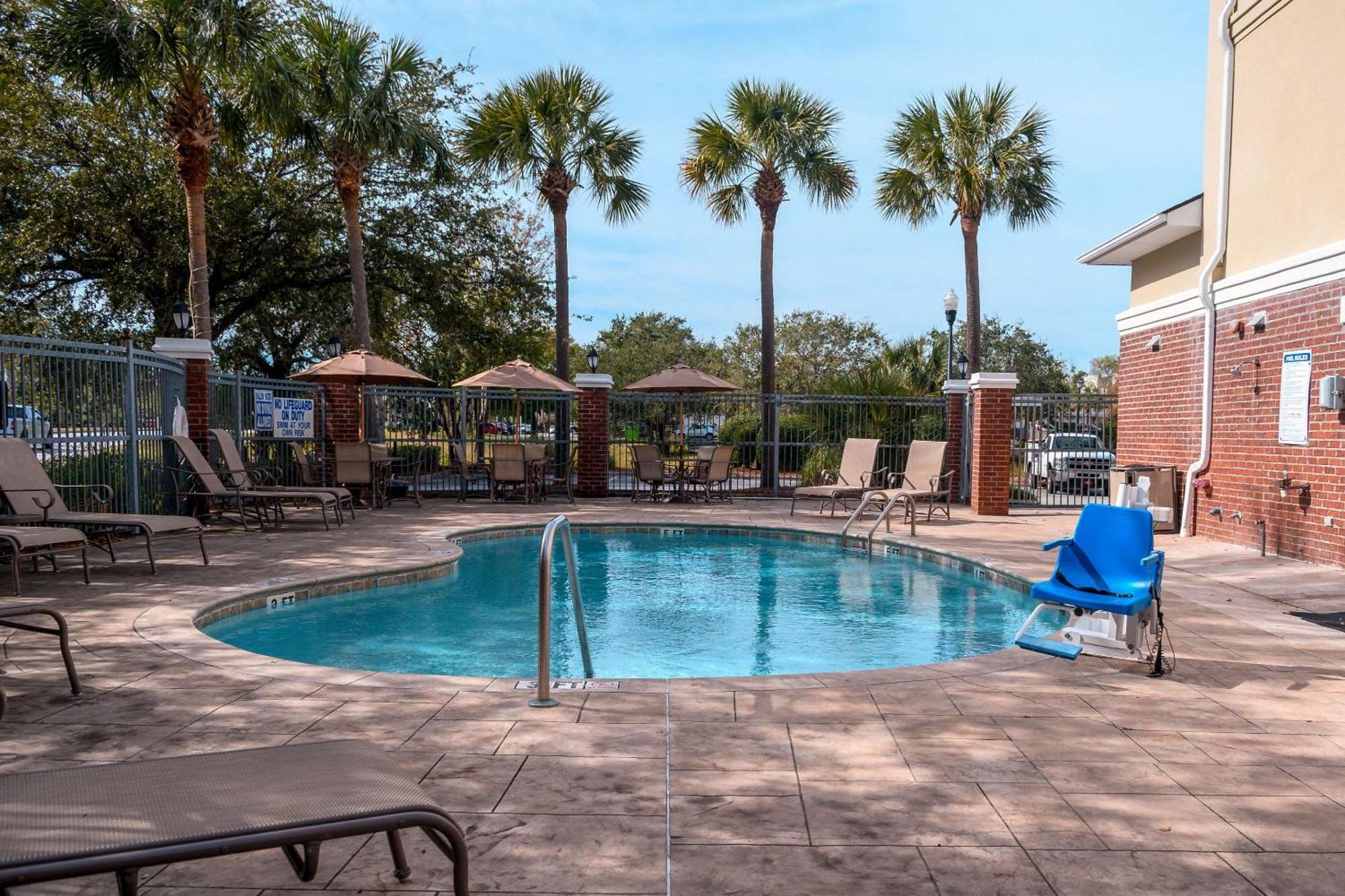 Comfort Inn & Suites Patriots Point Mount Pleasant Luaran gambar