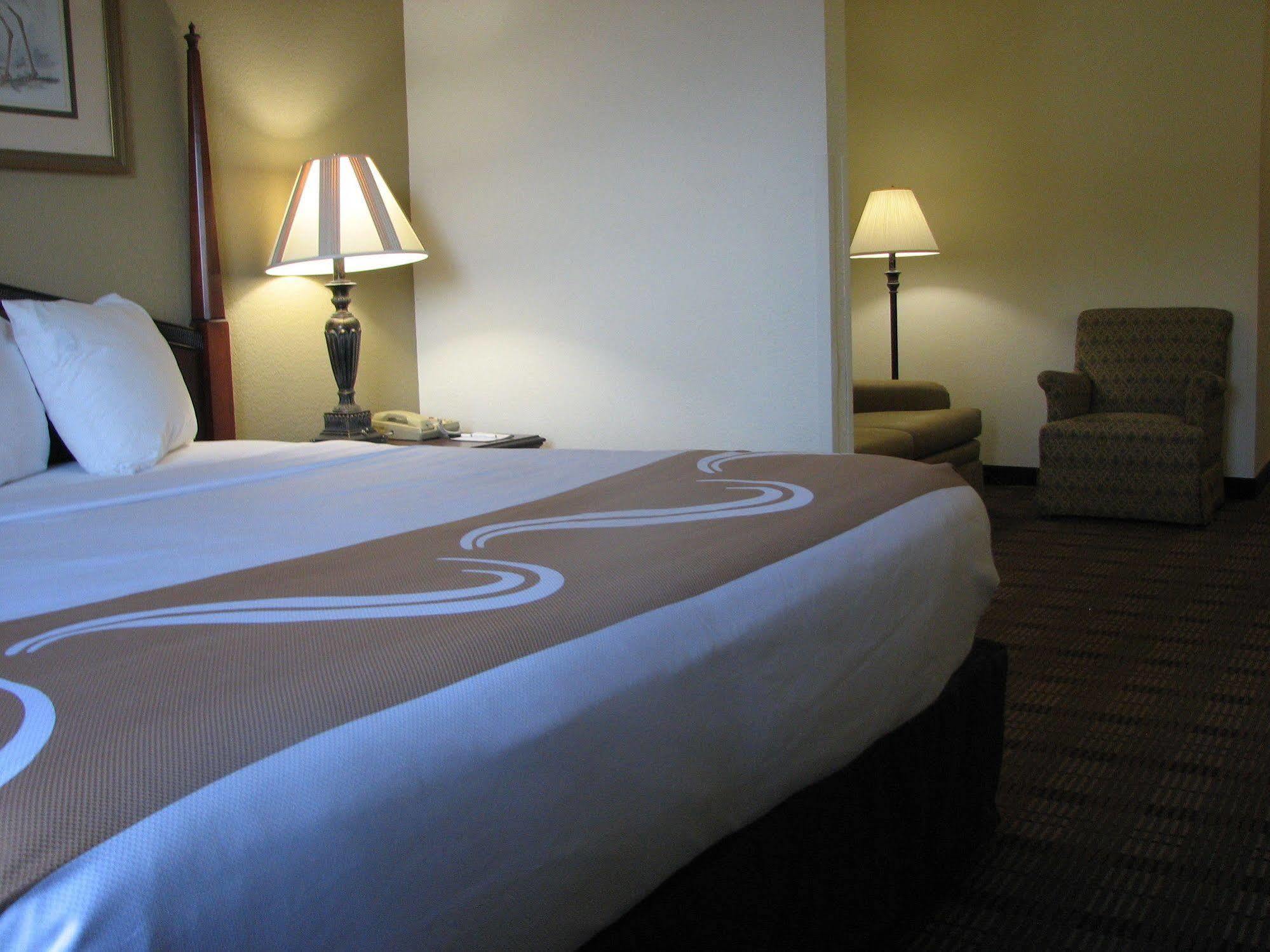 Comfort Inn & Suites Patriots Point Mount Pleasant Luaran gambar