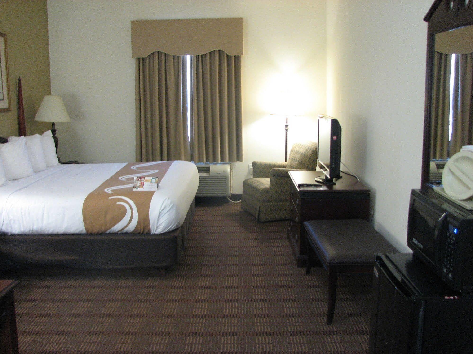 Comfort Inn & Suites Patriots Point Mount Pleasant Luaran gambar