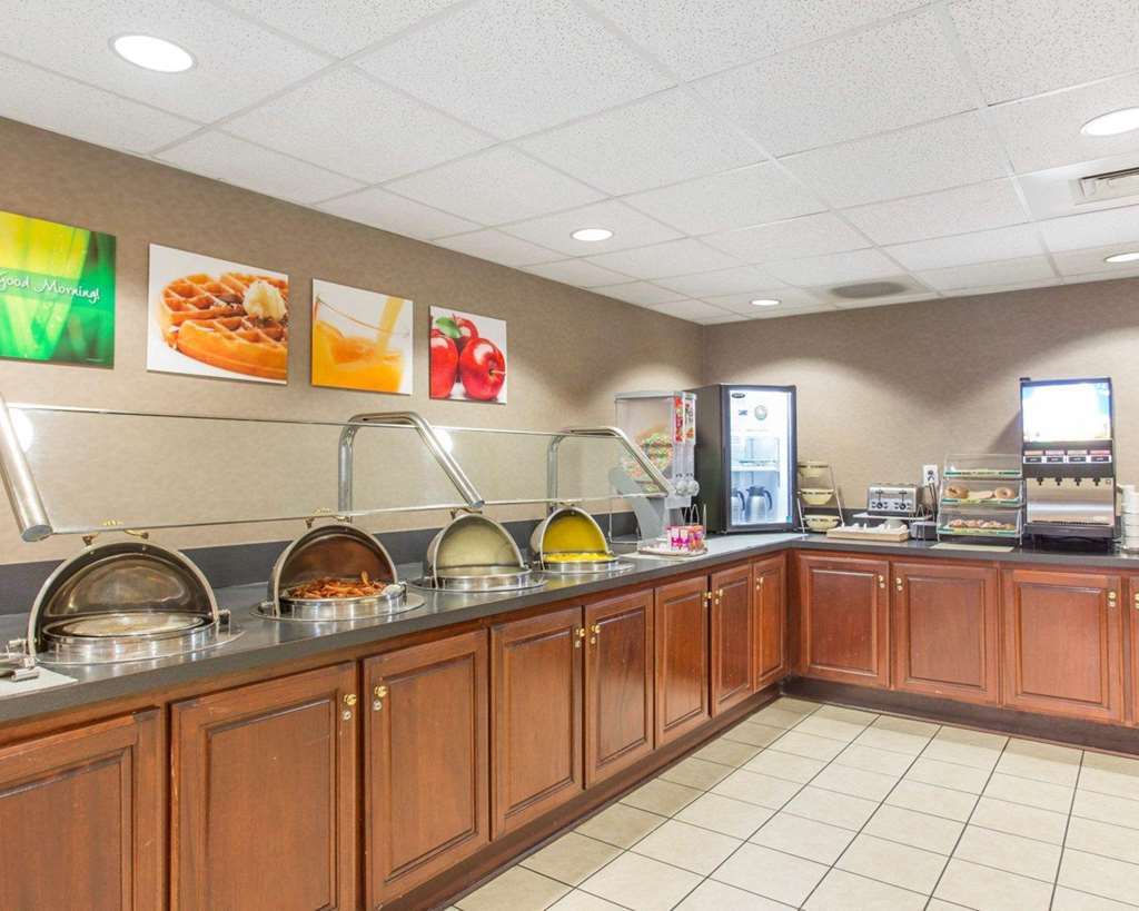 Comfort Inn & Suites Patriots Point Mount Pleasant Restoran gambar